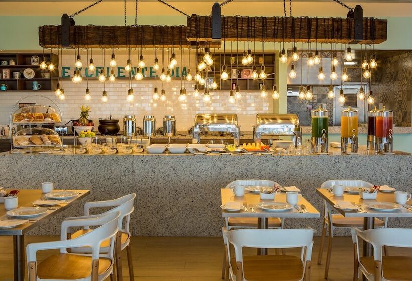 ホテル Fiesta Inn Express Ciudad De México Forum Buenavista