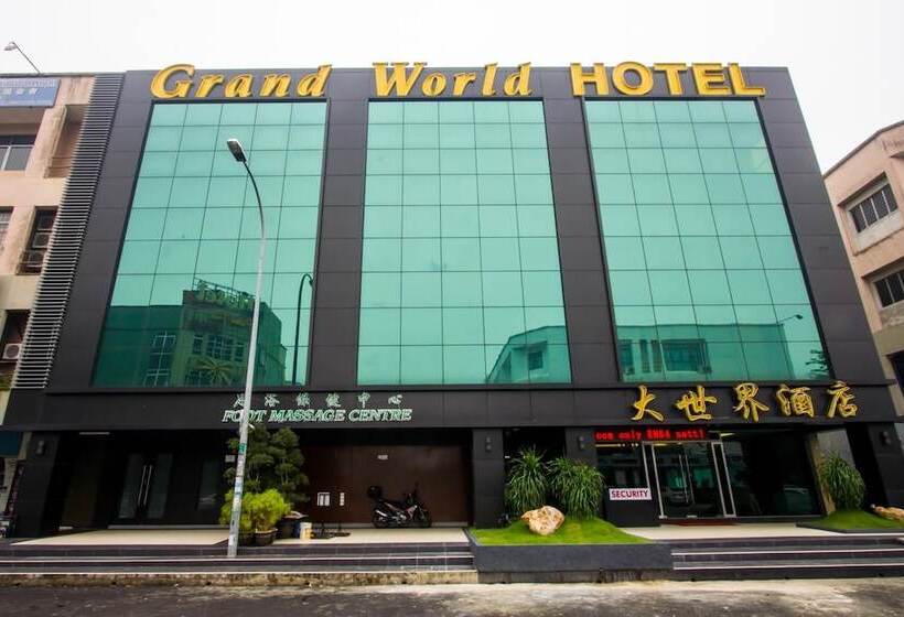 בית מלון כפרי Capital O 91074 Grand World