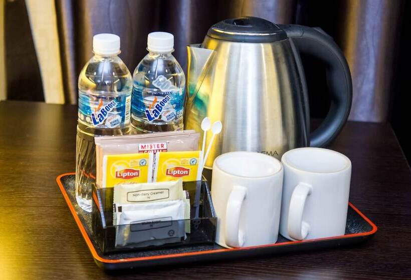 בית מלון כפרי Capital O 91074 Grand World