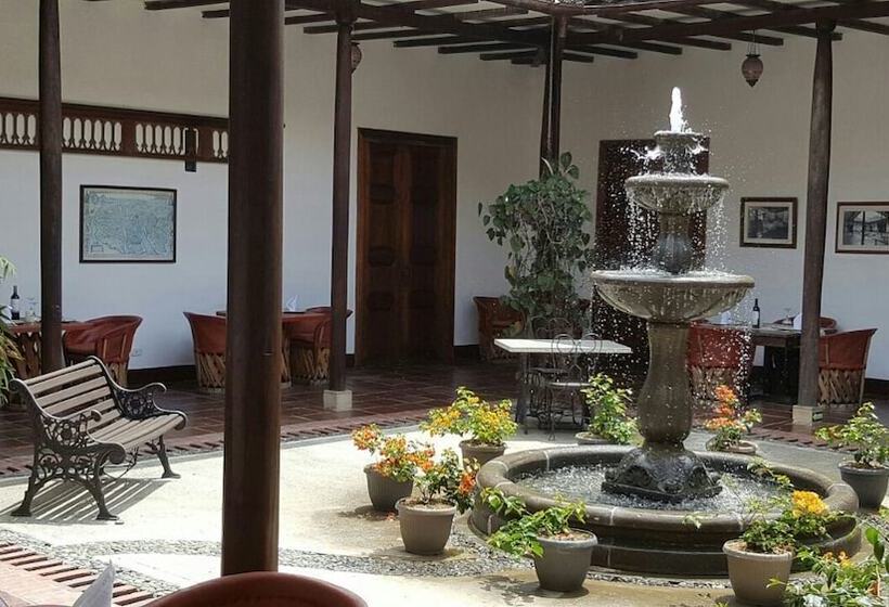 هتل Hacienda Castilla