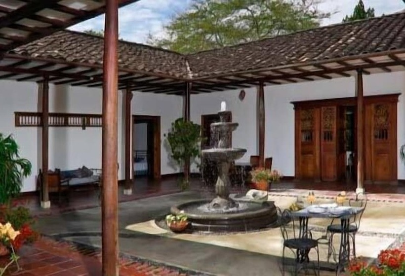 هتل Hacienda Castilla