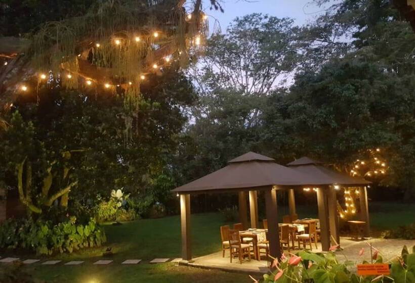 هتل Hacienda Castilla