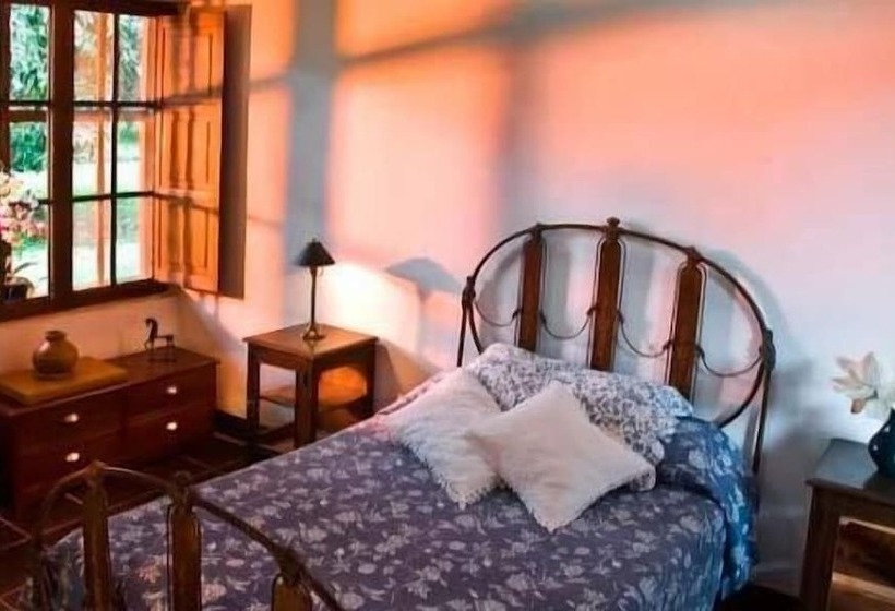 هتل Hacienda Castilla