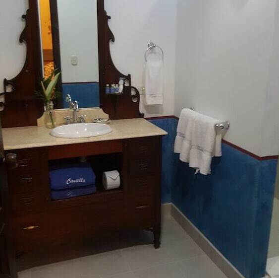 هتل Hacienda Castilla