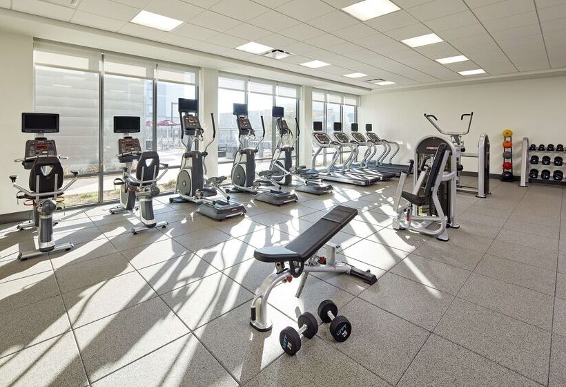 فندق Hampton Inn Long Beach Airport