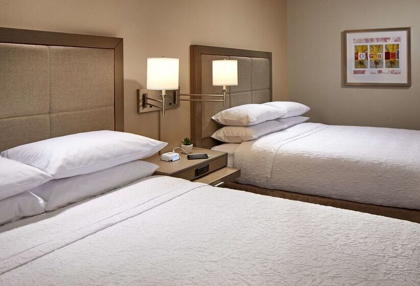 فندق Hampton Inn Long Beach Airport