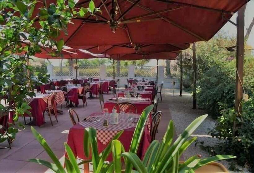 فندق Residence I Briganti Di Capalbio