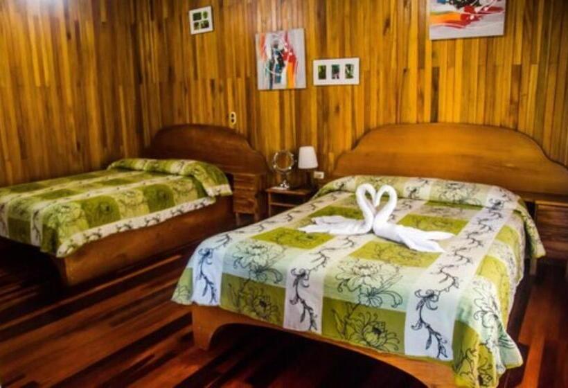 ホテル Jaguarundi Jungle Lodge   Monteverde