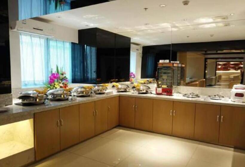 ホテル Jinjiang Inn Select Xian High Speed Train Station Fengchengqi Road