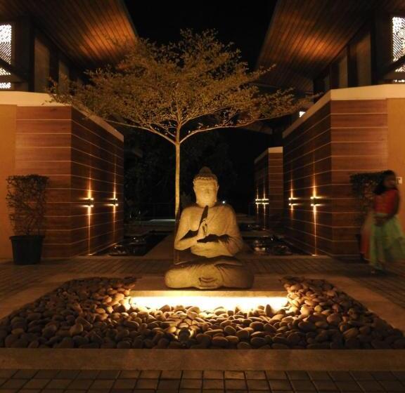 Отель Lago Leisure Resort & Spa