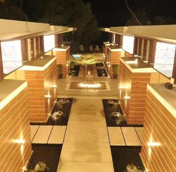 Отель Lago Leisure Resort & Spa