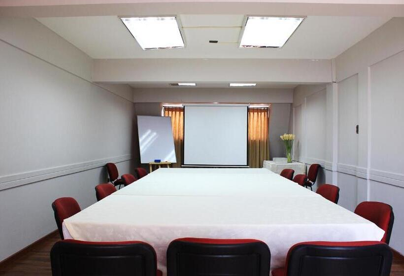 فندق Las Terrazas Express