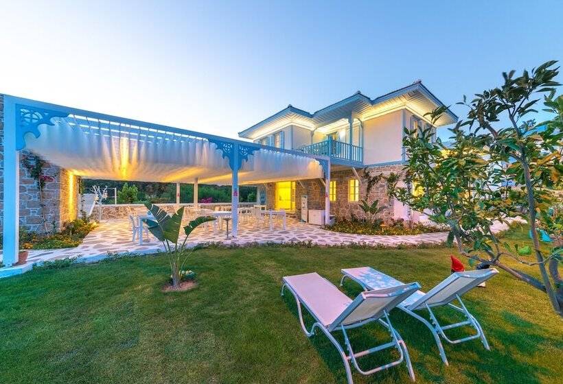 Отель Louise In Konağı