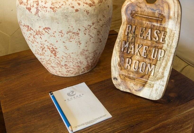 בית מלון כפרי The Point Surfcamp Bali