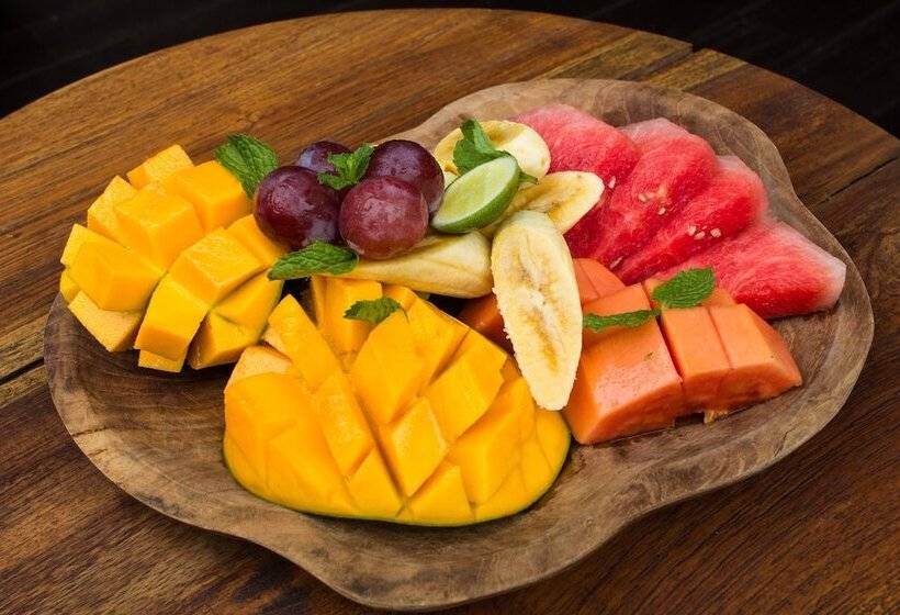 בית מלון כפרי The Point Surfcamp Bali