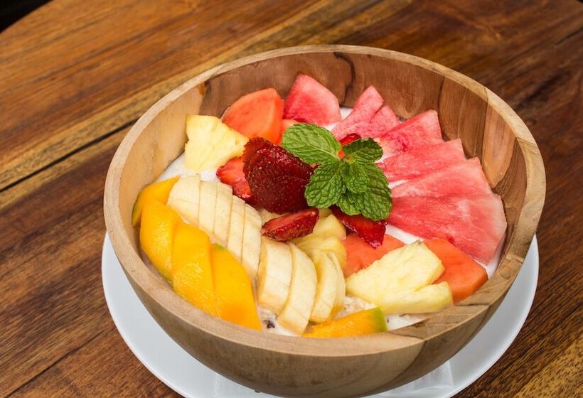 בית מלון כפרי The Point Surfcamp Bali