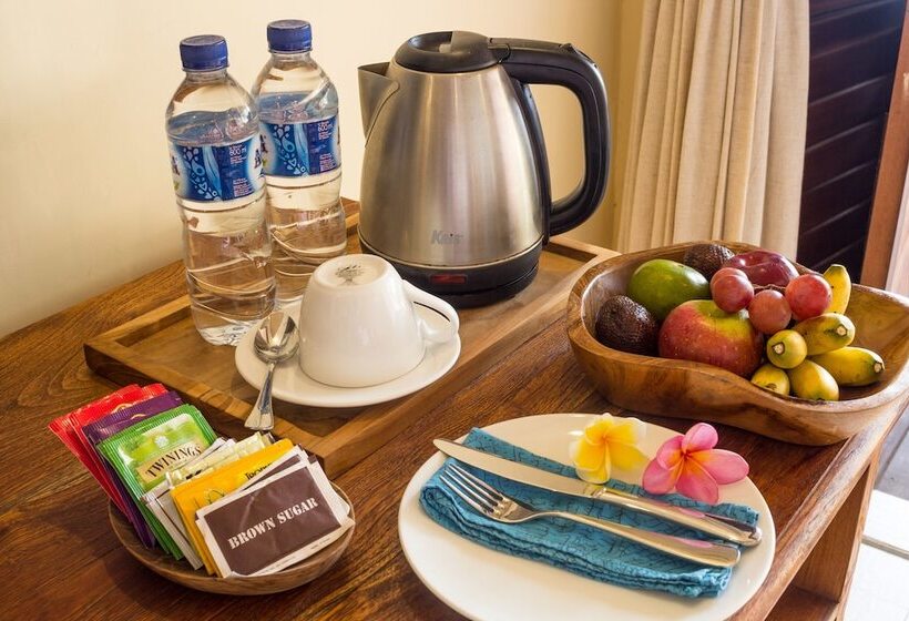 בית מלון כפרי The Point Surfcamp Bali