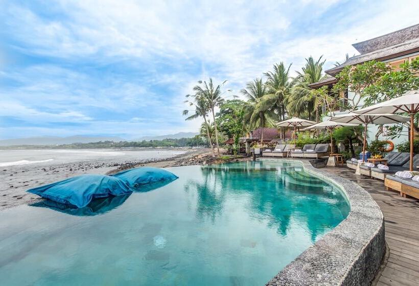 בית מלון כפרי The Point Surfcamp Bali