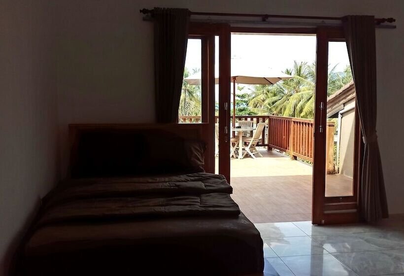 בית מלון כפרי The Point Surfcamp Bali