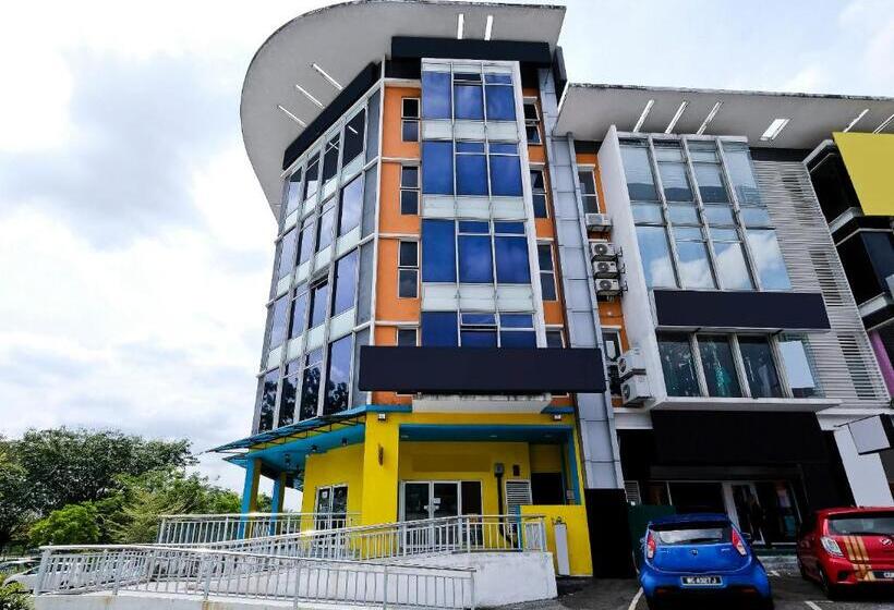 Отель OYO 714 Arina 