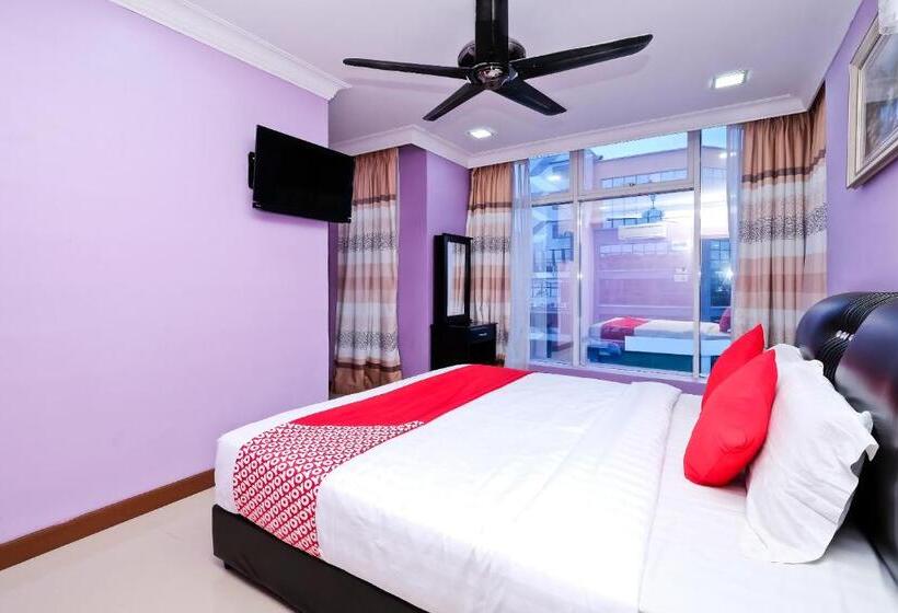 Отель OYO 714 Arina 