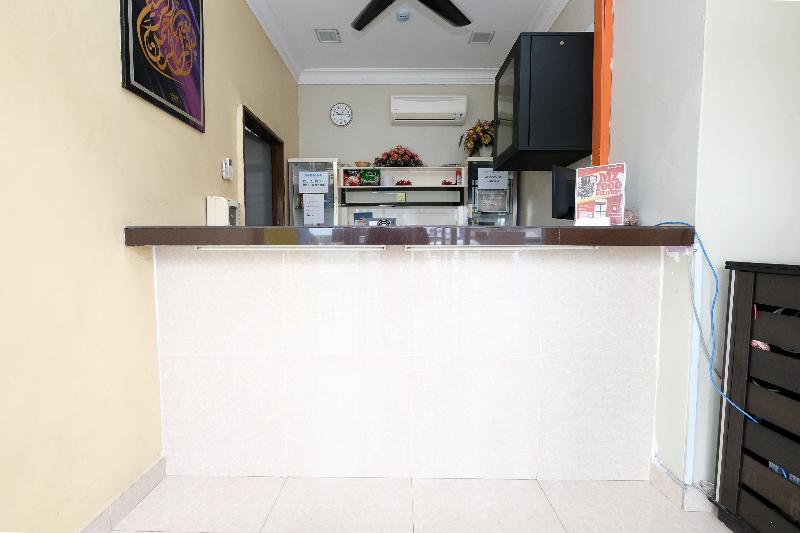 Отель OYO 714 Arina 