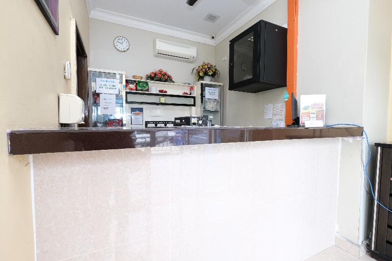 Отель OYO 714 Arina 