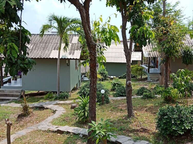 Отель Phupha Bungalow Haad Rin