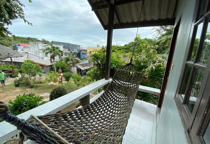 Отель Phupha Bungalow Haad Rin