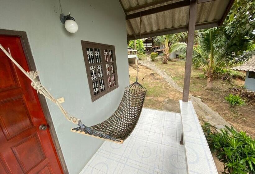 Отель Phupha Bungalow Haad Rin