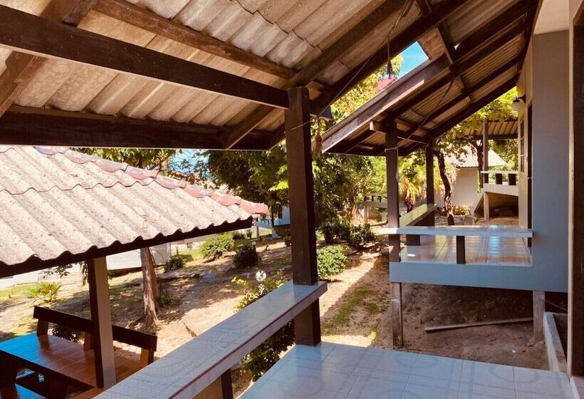 Отель Phupha Bungalow Haad Rin