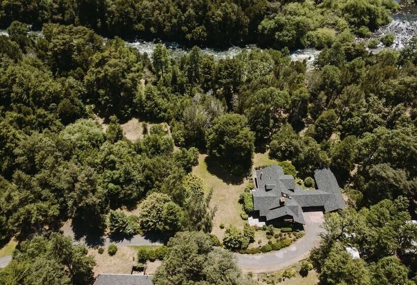 Hotel Posada Del Río   Parque Metreñehue