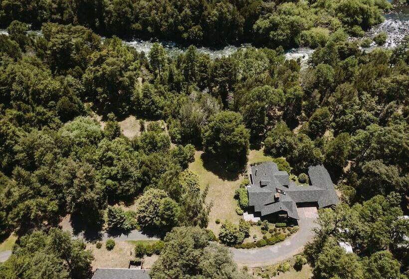 Hotel Posada Del Río   Parque Metreñehue