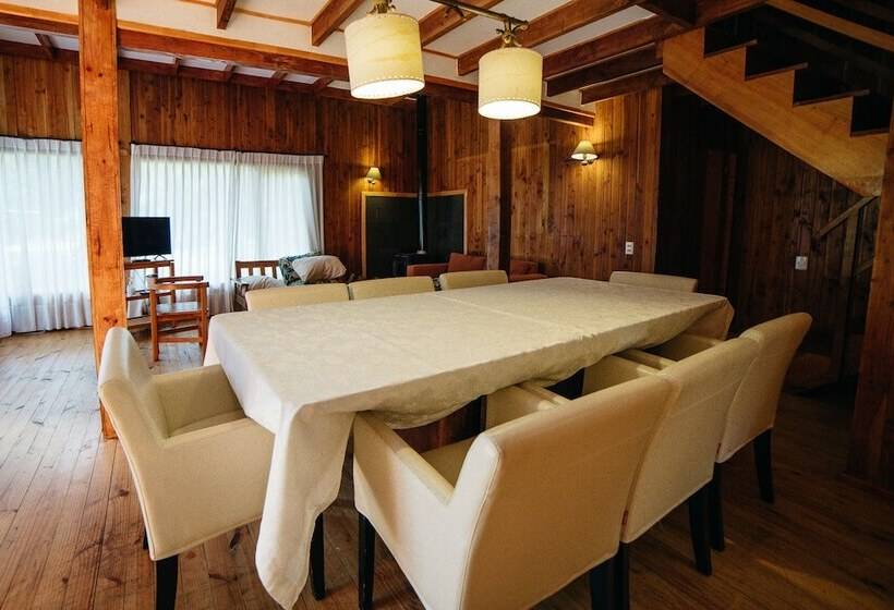 Hotel Posada Del Río   Parque Metreñehue