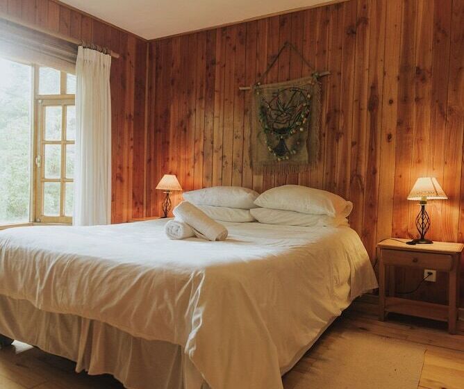 Hotel Posada Del Río   Parque Metreñehue