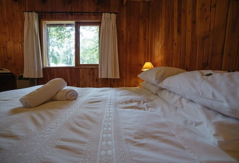 Hotel Posada Del Río   Parque Metreñehue