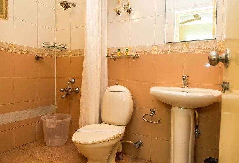 ホテル Mint Queensway Suites