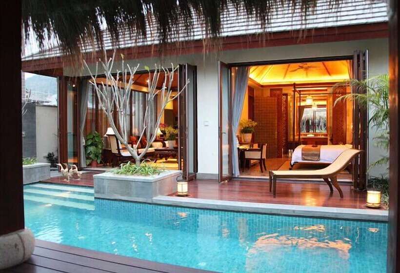 هتل Shixishu Jianguo Yalong Bay Resort