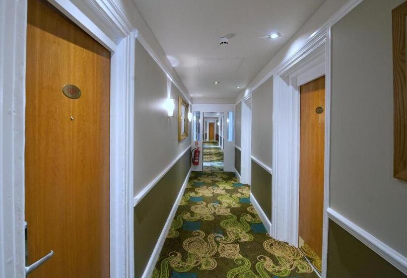 فندق The Kings Head Inn Wetherspoon