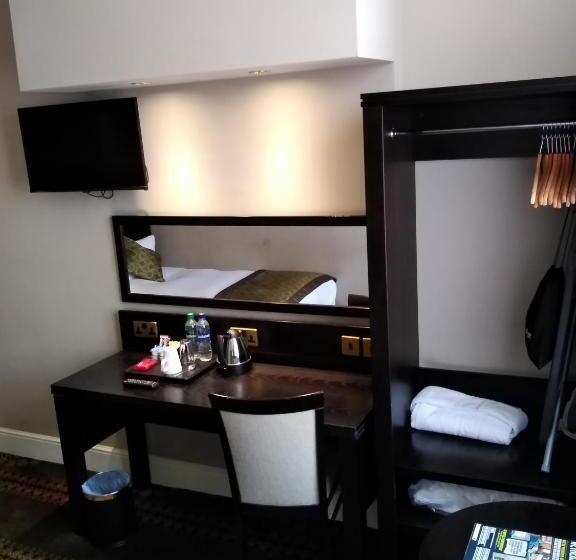 فندق The Kings Head Inn Wetherspoon