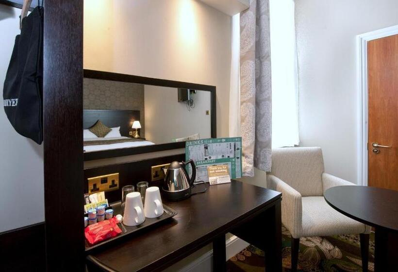 فندق The Kings Head Inn Wetherspoon