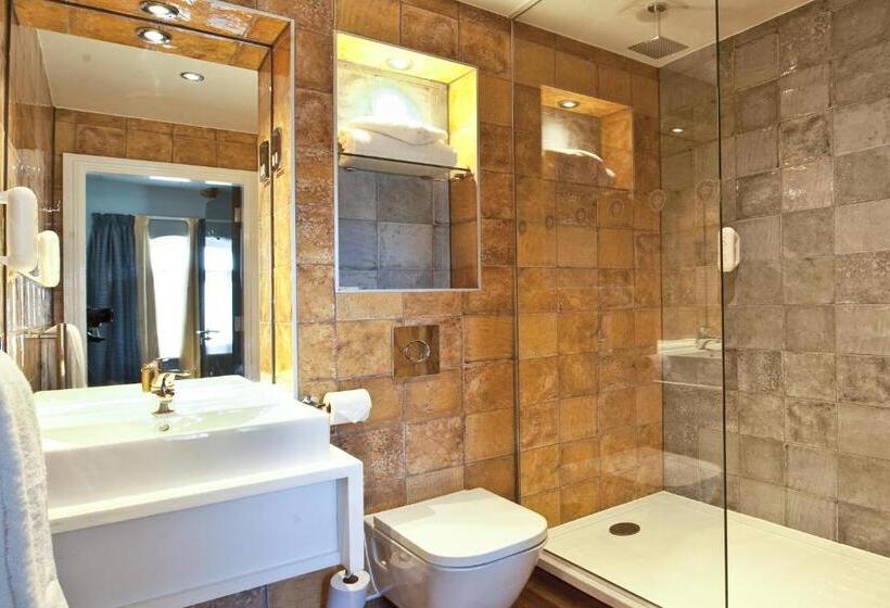 هتل The Red Lion Wetherspoon