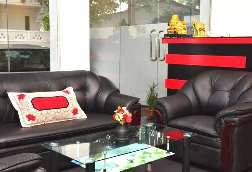 Отель Trinco Beach