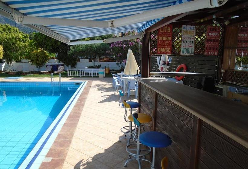 Fotos del hotel Triton:  11