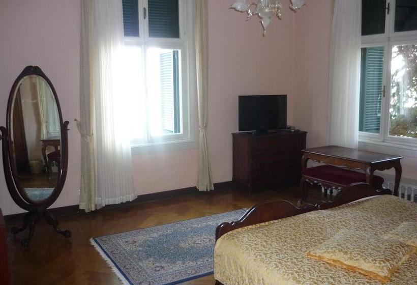 هتل Villa Ariston