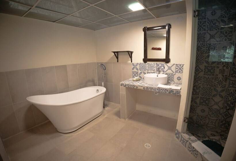 فندق Yarina Eco Lodge