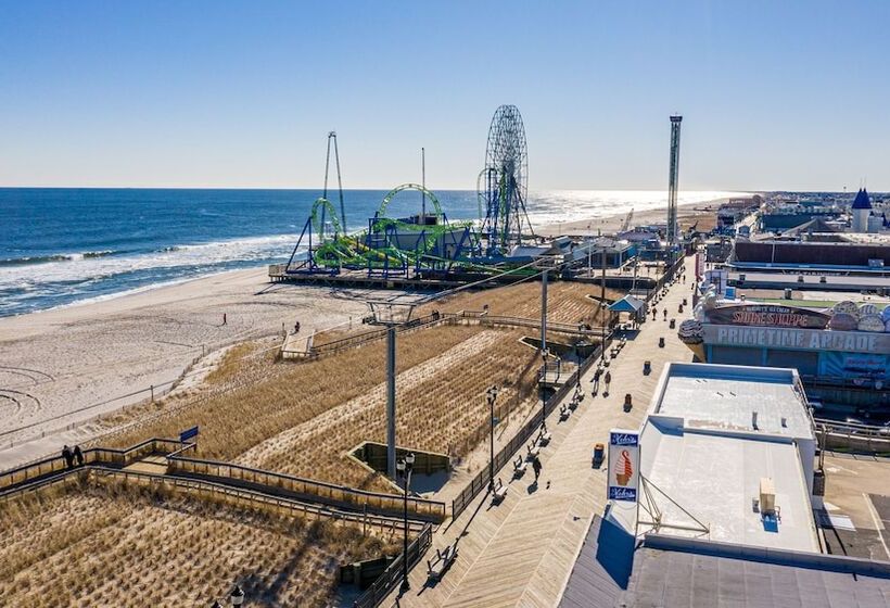 فندق على الطريق Boardwalk Sand & Surf Beach Hotel Oceanfront