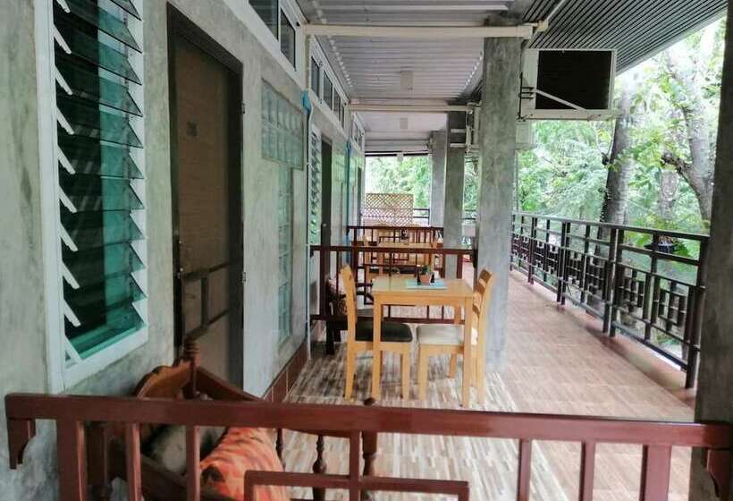 Пансион Loei Huen Hao Hug Home & Resort