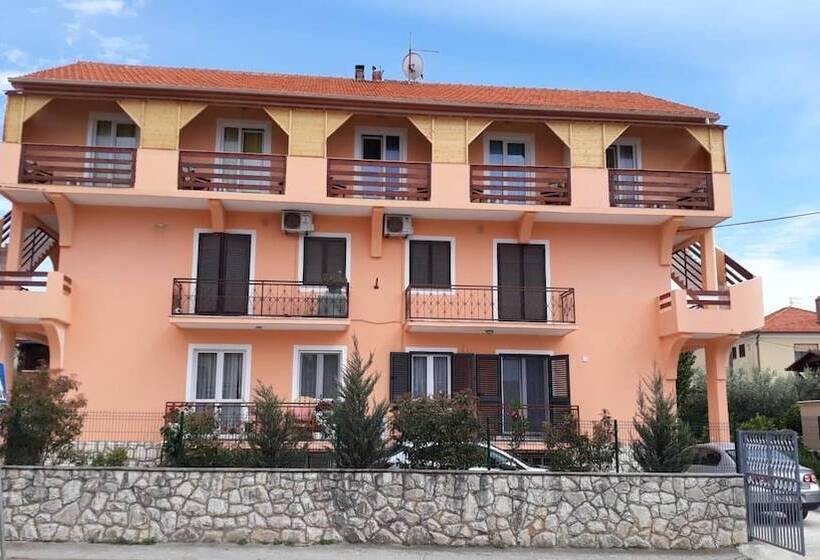 膳宿费 Pansion Maria