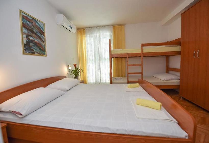 ペンション Royal Rooms Novalja